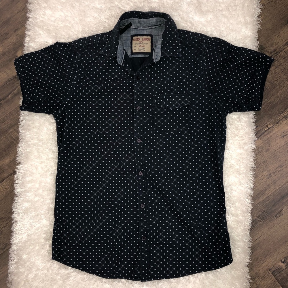 NWOT 💯 Cotton short sleeve button down shirt - Picture 2 of 7